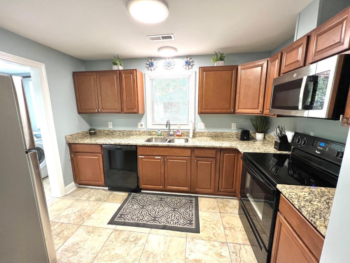 The Absolute Best Home Away From Home Pet Friendly!!! Wilmington Exterior photo